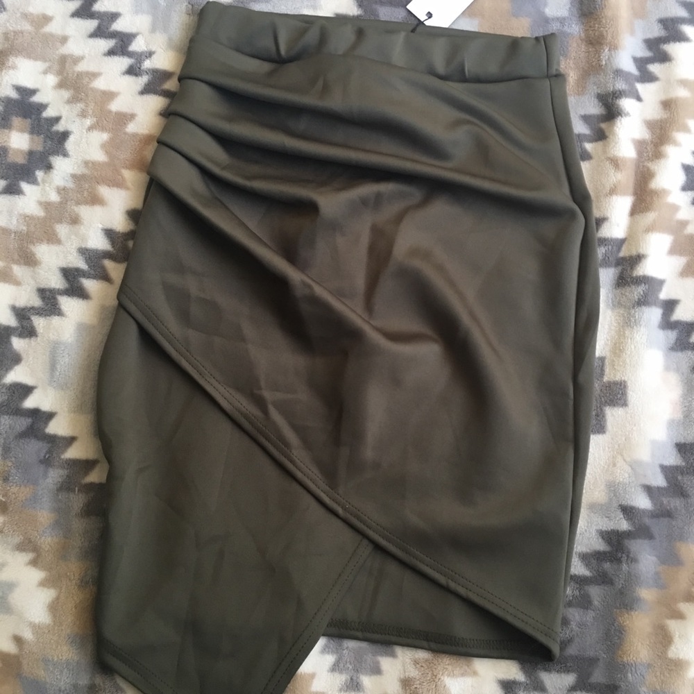 Body on midi skirt